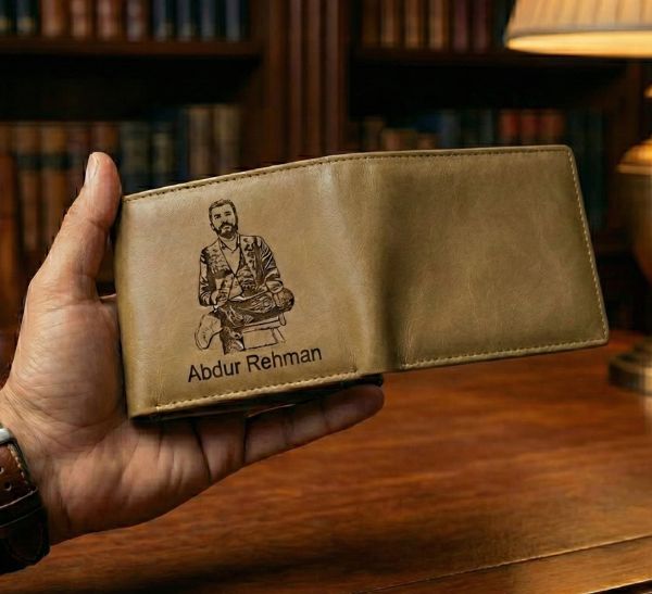 Custom leather wallet and keychain gift box with engraved photo and name